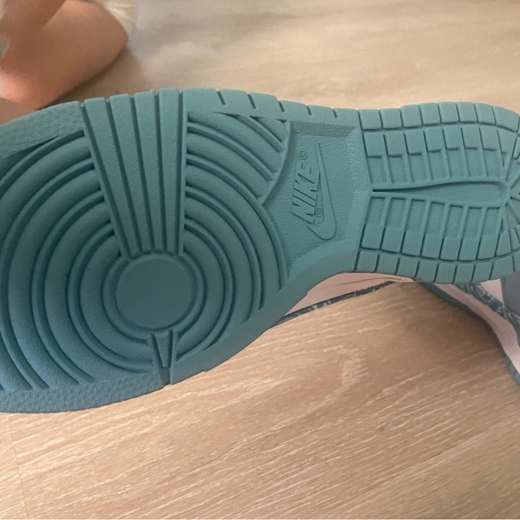 Brandon new never worn women size 91/2 - Picture 2 of 2